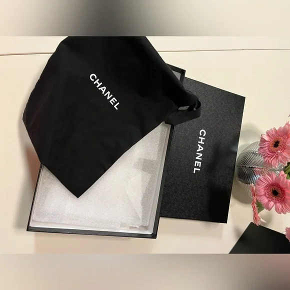 🌸RARE🌸 AUTHENTIC CHANEL PEARL SLINGBACK SIZE 36C gently used condition!! - Picture 8 of 12